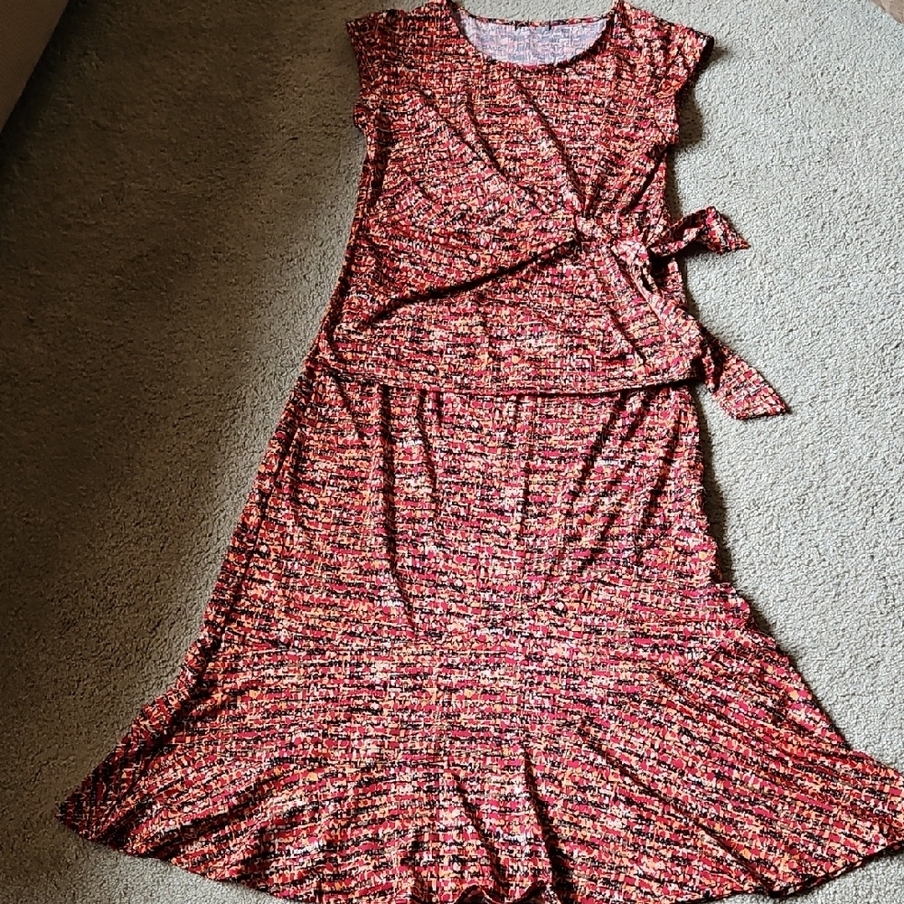 Notations 2 Piece matching Midi Skirt And Side Tie Top